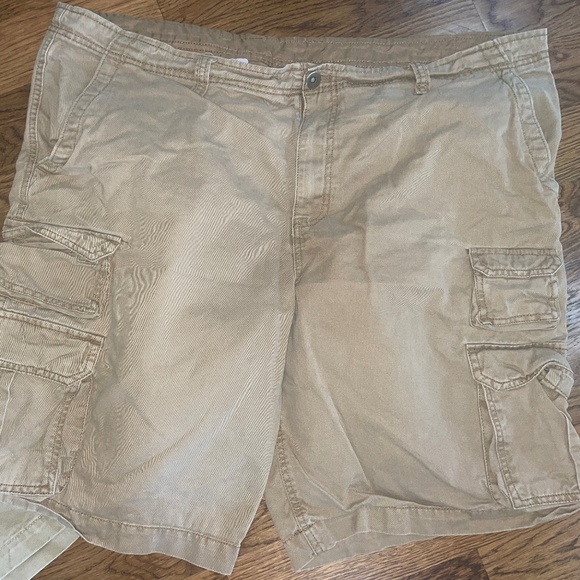 🩳Men’s khaki Cargo Shorts Bundle🩳 - Picture 3 of 7